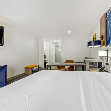 Comfort Inn & Suites Irving Las Colinas Dfw Екстер'єр фото