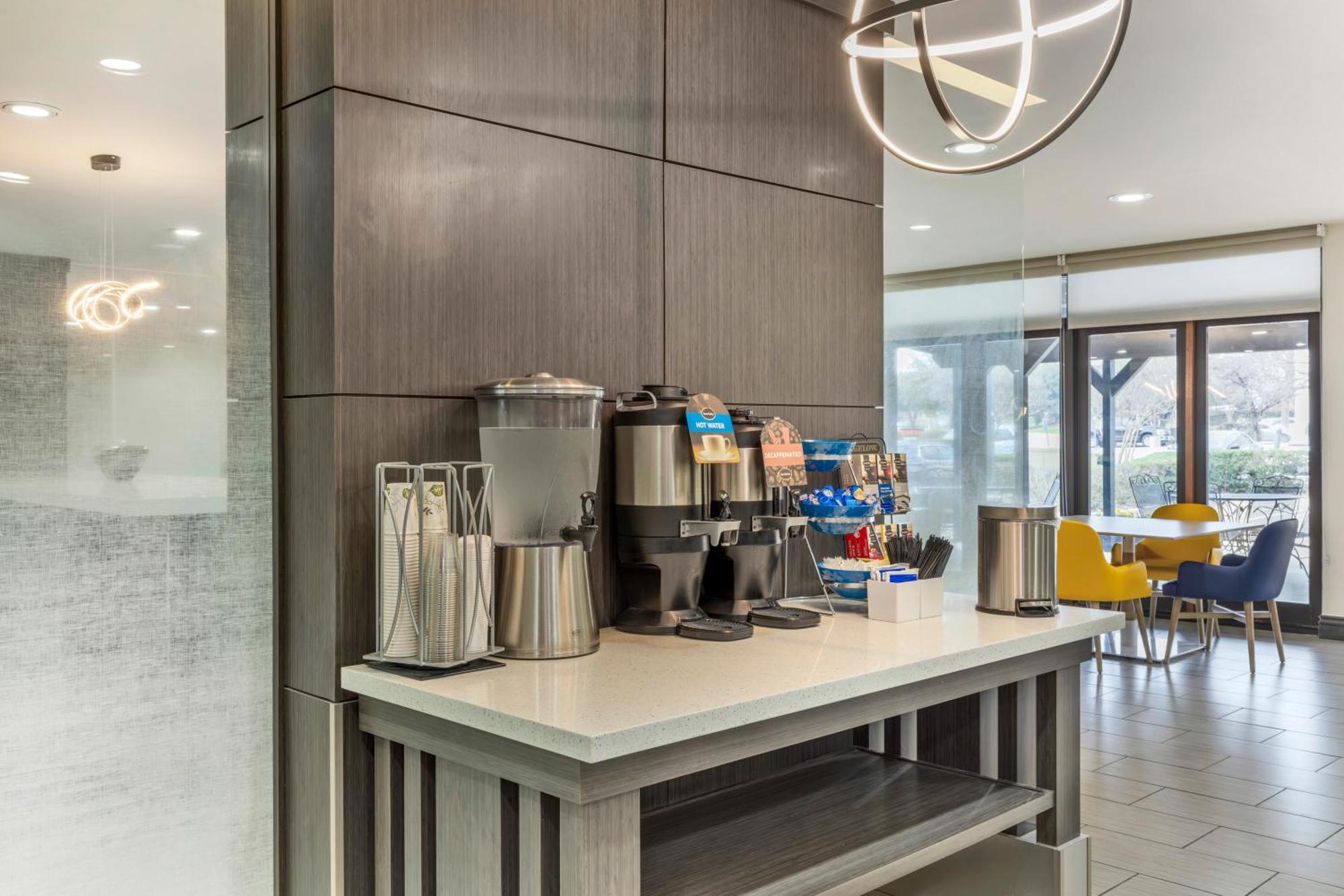Comfort Inn & Suites Irving Las Colinas Dfw Екстер'єр фото